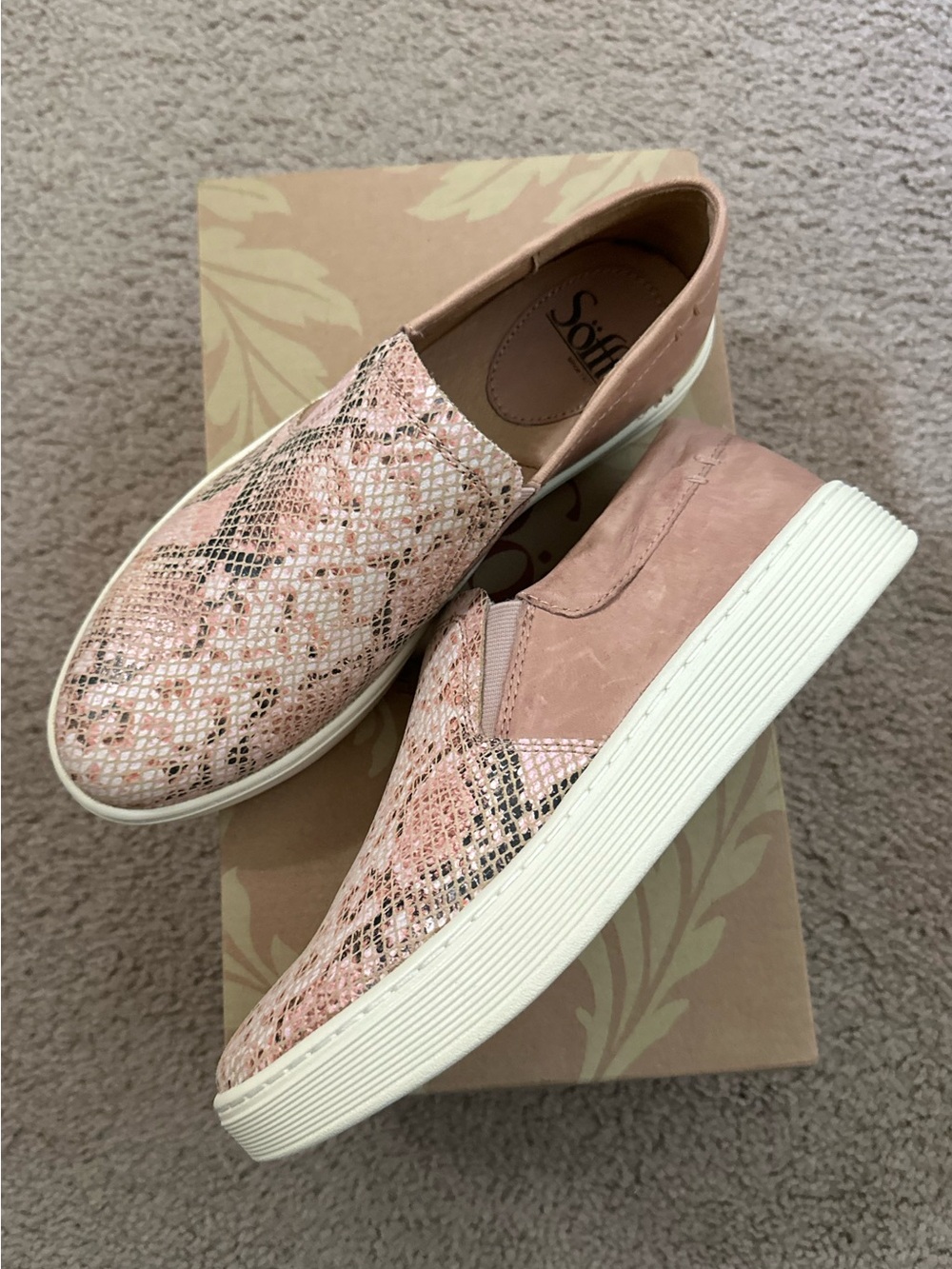 NEW Söfft Somers III Blush Snake Print Slip-On Sneakers